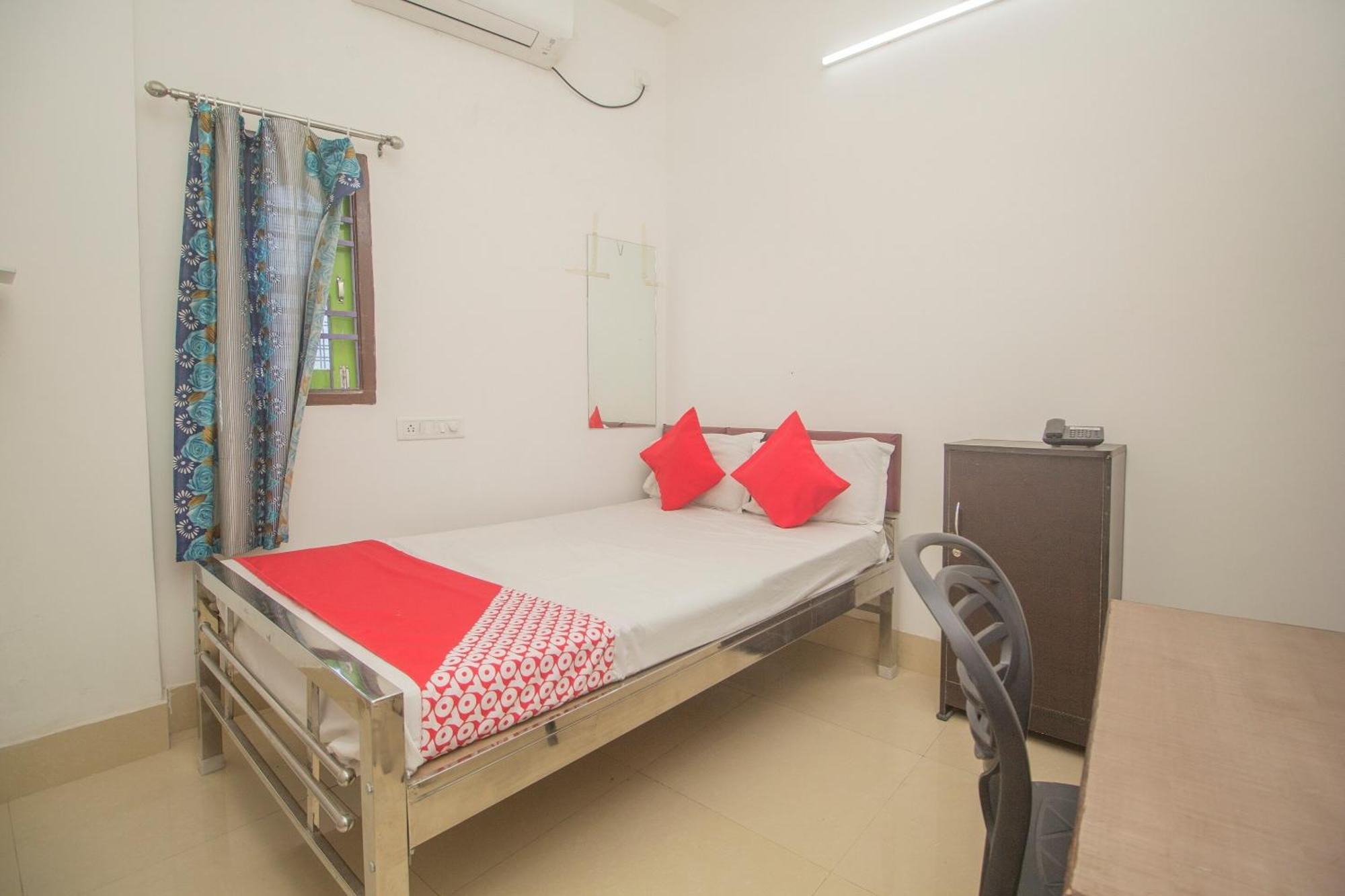 Super Hotel O Kshounish Residency Māldah Exteriör bild