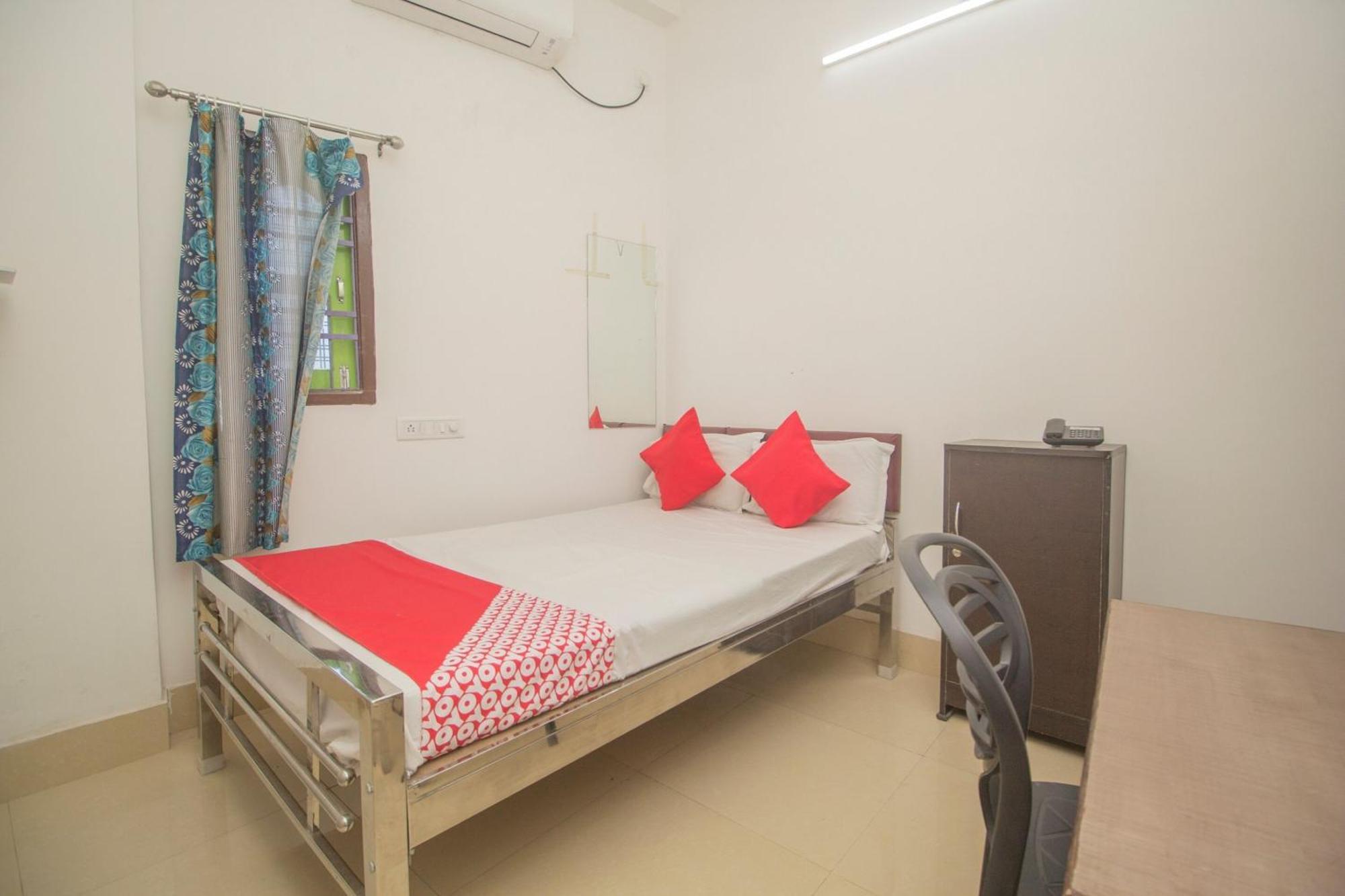 Super Hotel O Kshounish Residency Māldah Exteriör bild