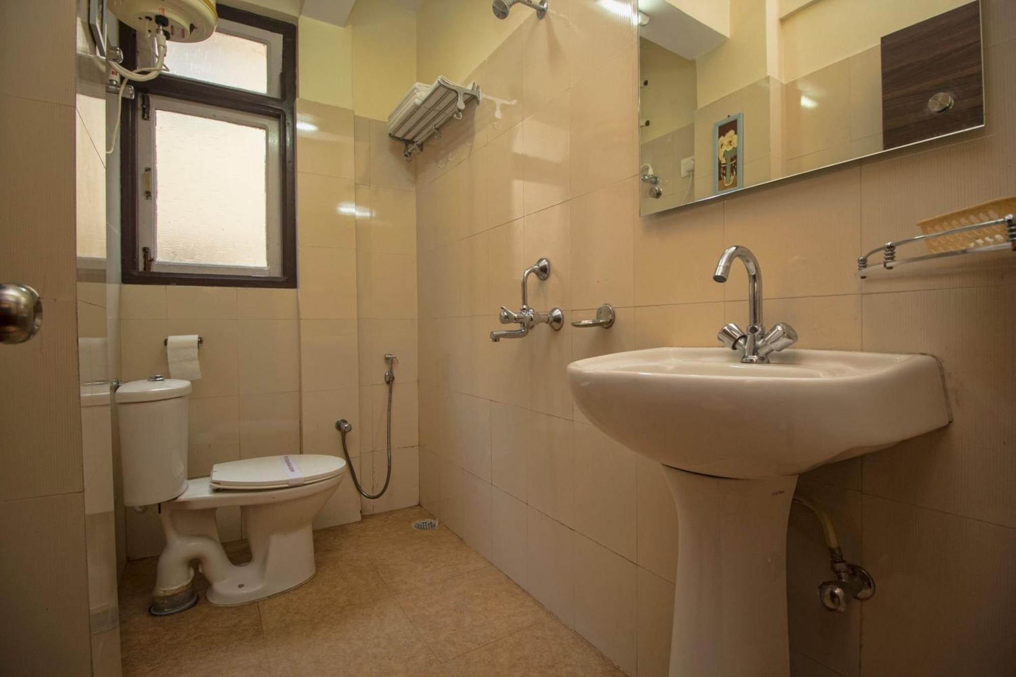 Super Hotel O Kshounish Residency Māldah Exteriör bild